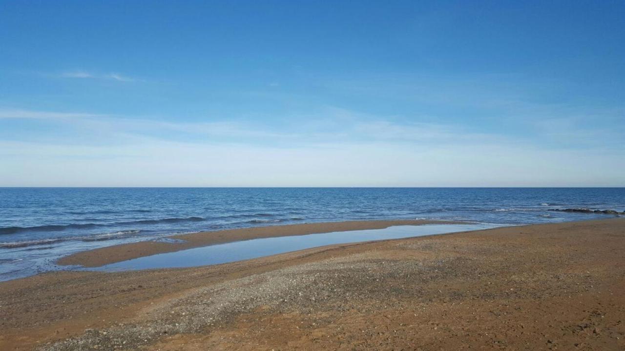 Beau 2 Pieces Recent A 5 M De La Plage La Jara  外观 照片